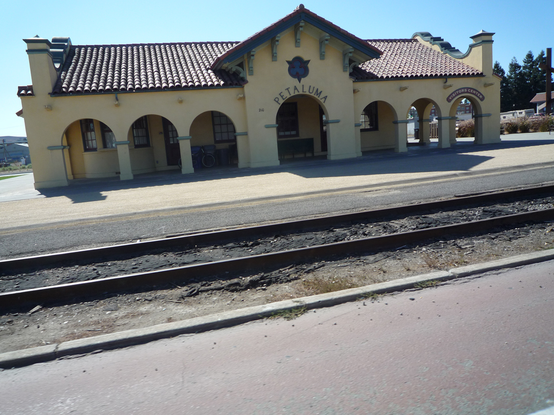 Shadow of a Doubt (1943) - The Train Station